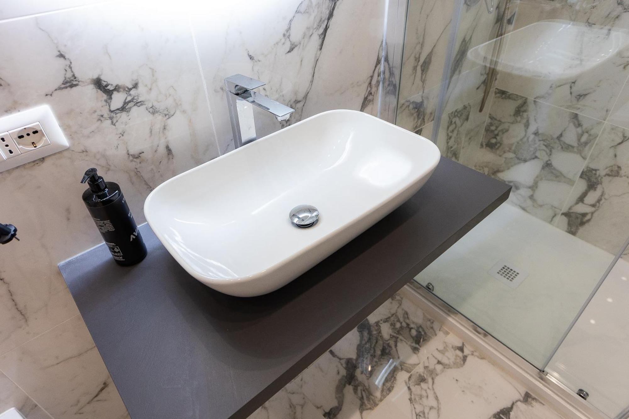 רומא Iron Luxury Rooms מראה חיצוני תמונה