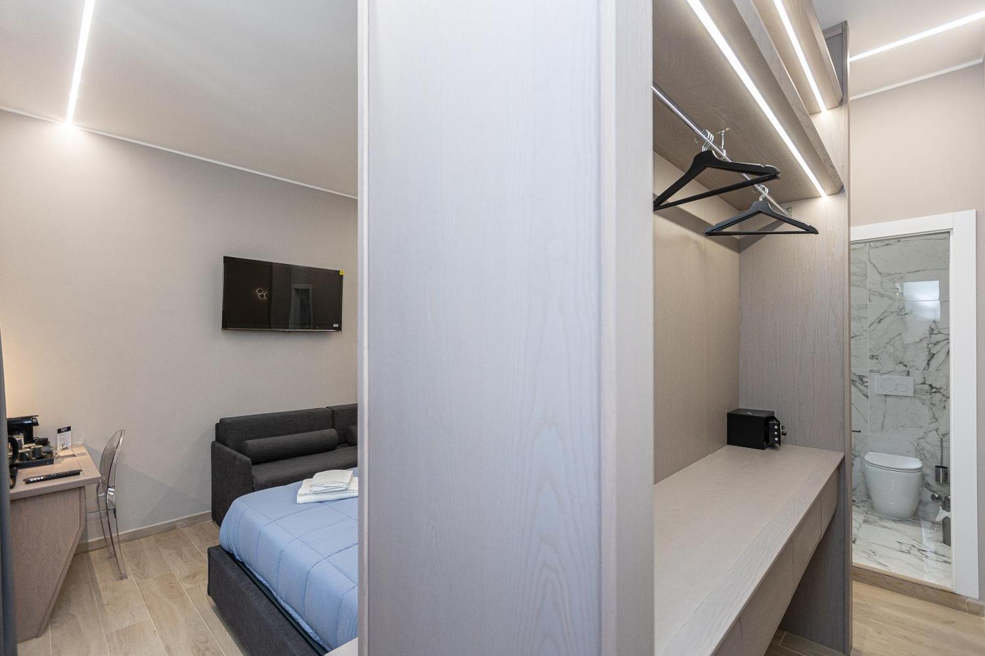 רומא Iron Luxury Rooms מראה חיצוני תמונה